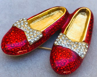 Vintage ModeArt Signed ART Dorothy Ruby Red Rhinestone Slippers Wizard of Oz Brooch