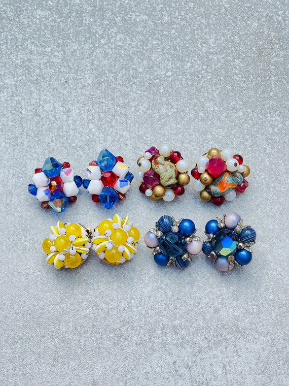 4 Pair Glass Beaded Cluster Earrings Vintage Clip… - image 3