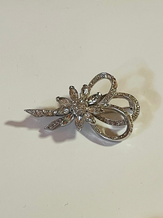 Kramer Rhinestone Flower Brooch Vintage 1950s Pin - image 2