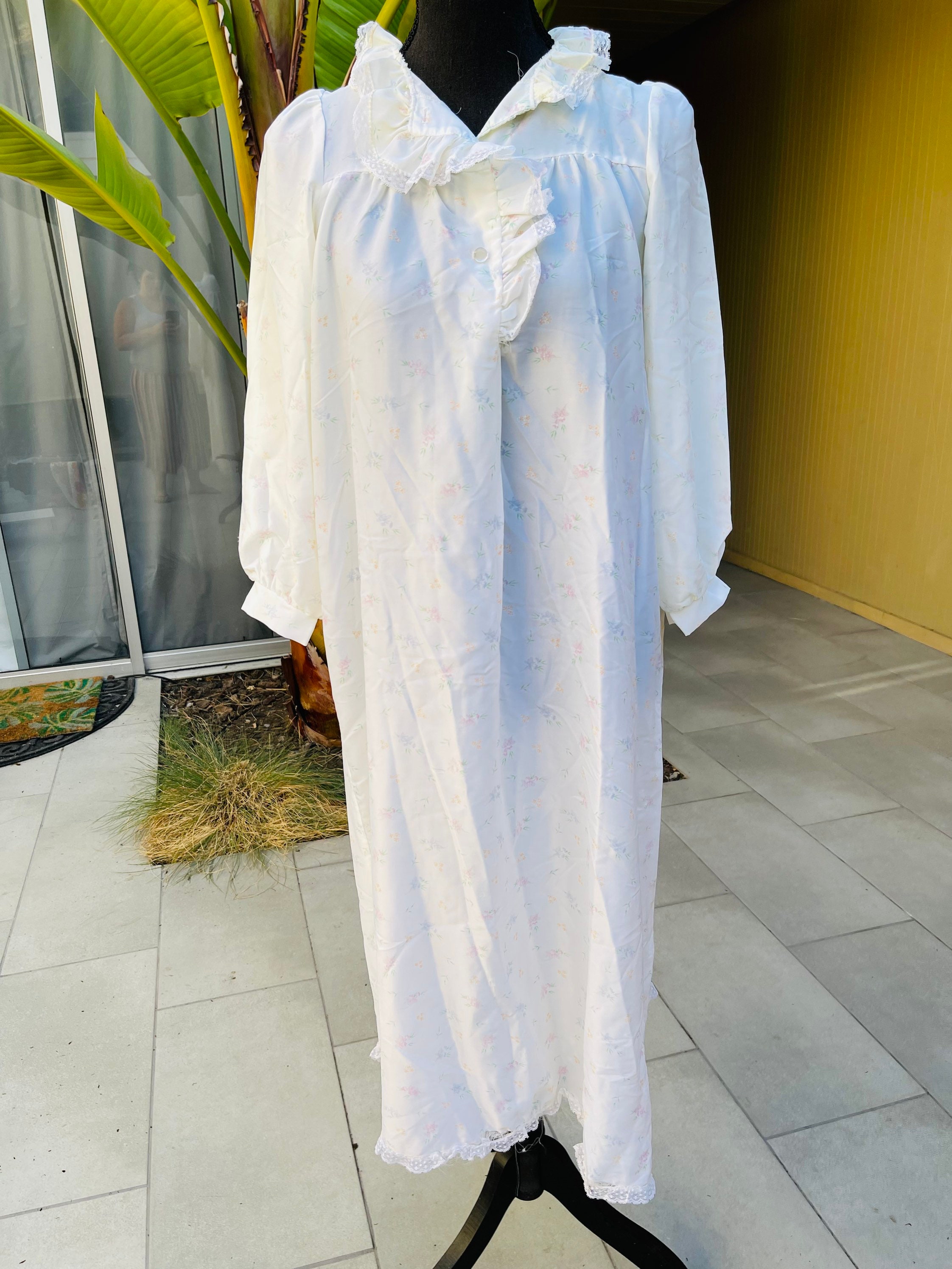 Christian Dior Vintage Floral Nightgown: Ruffled Lace Collar, Size