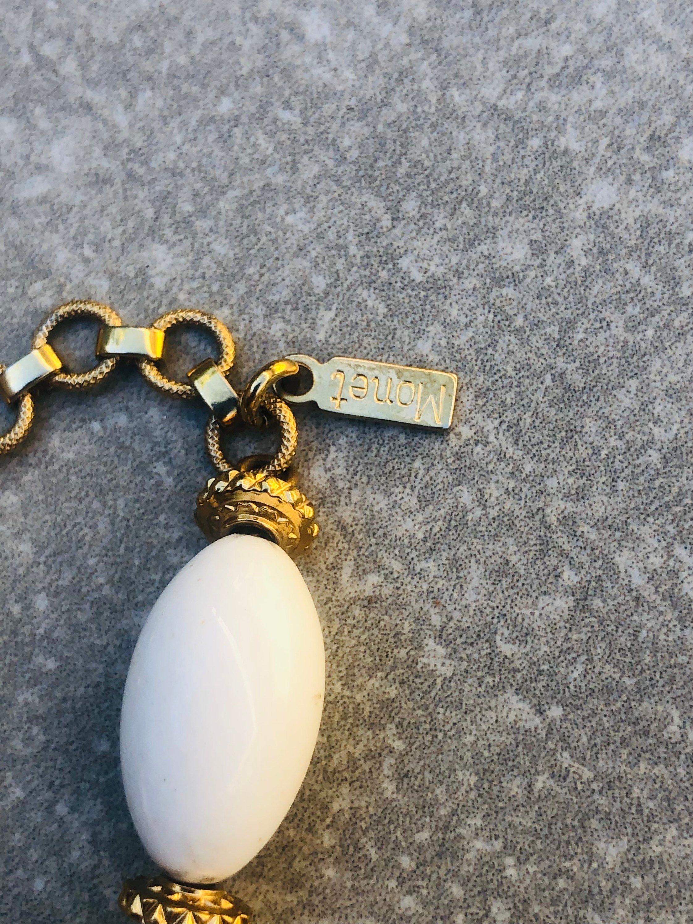ヴィンテージのネックレス モネのサイン アクセサリー