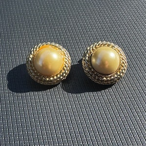 Vintage Faux Pearl Gold Clip on Earrings