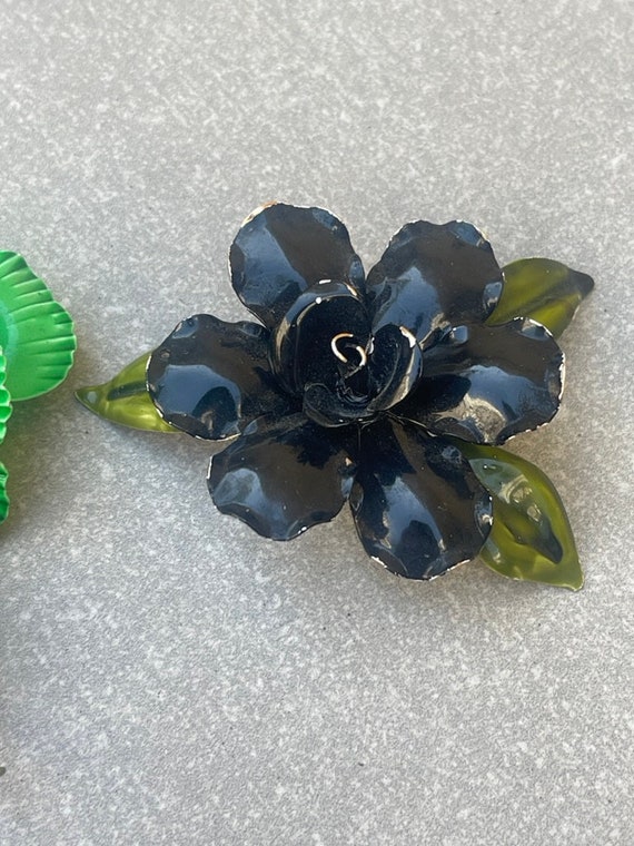 Pair of Large Enameled Flower Brooches Green | Bl… - image 4