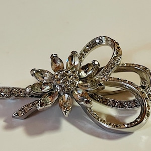 Kramer Rhinestone Flower Brooch Vintage 1950s Pin