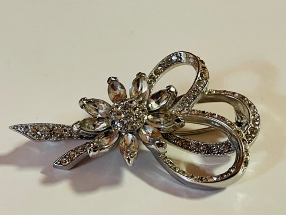 Kramer Rhinestone Flower Brooch Vintage 1950s Pin - image 1