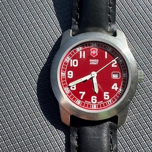 Victorinox Swiss Army Field Watch 30mm Water Resistant 100m Date Indicator Red Dial