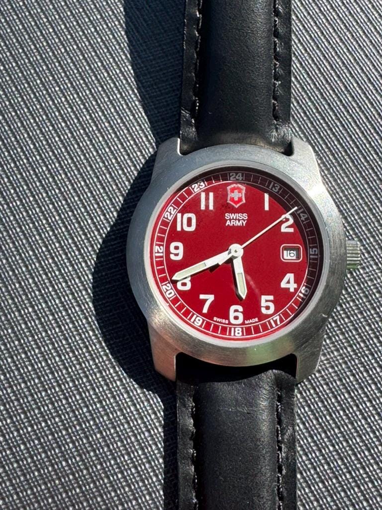 Victorinox Swiss Army Field Watch 30mm Water Resistant 100m Date