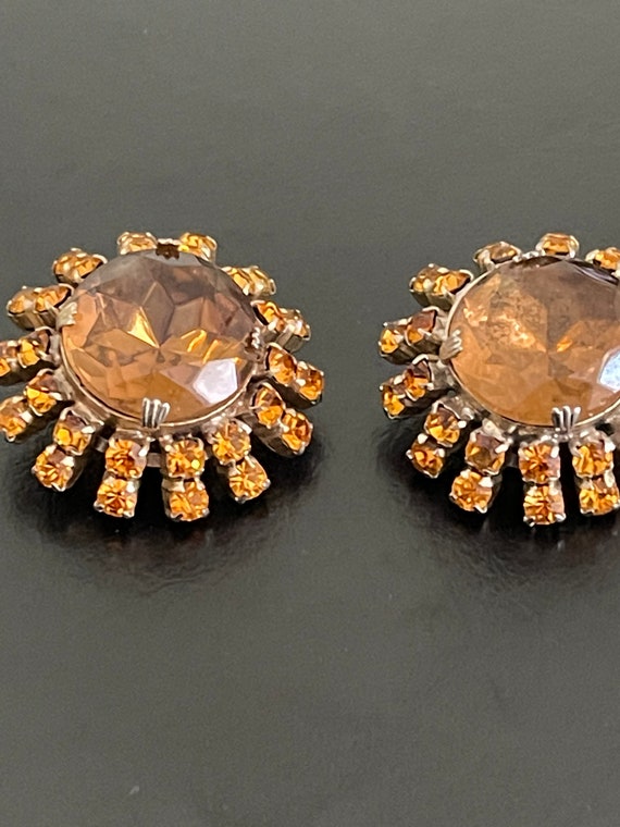 Vintage Large Orange Sunburst Rhinestone Earrings - image 4