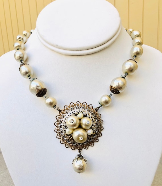 Miriam Haskell Baroque Pearls Beaded Pendant Neck… - image 1