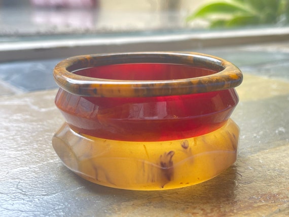 3 Marbled Bakelite Bangles Stacking Bracelets Vin… - image 1
