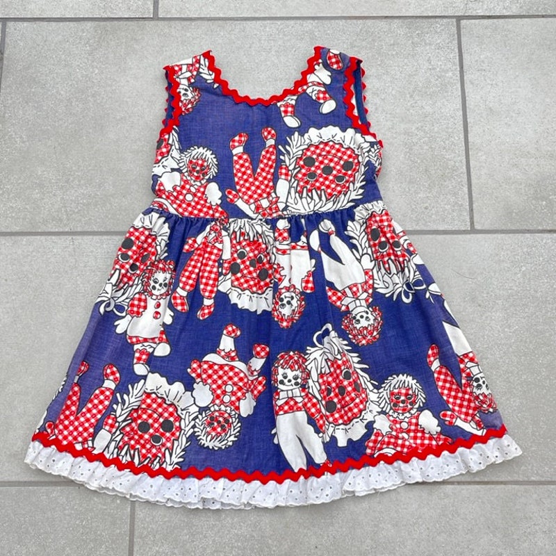 Vintage Pop Print Tailored Dress main image 0