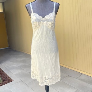 1960s Olga Slip Beige Lace Dress Vintage Lingerie Size 34