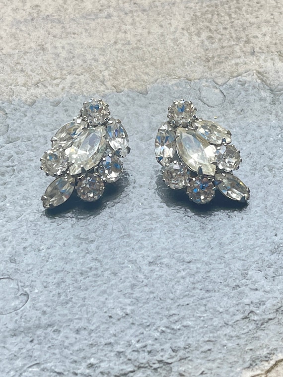 Weiss Crystal Rhinestone Vintage Clip On Earrings