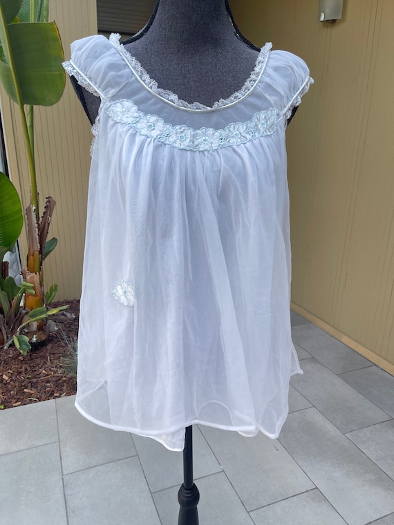 Vintage 1960s Pale Green Sheer Babydoll Nightgown, Small