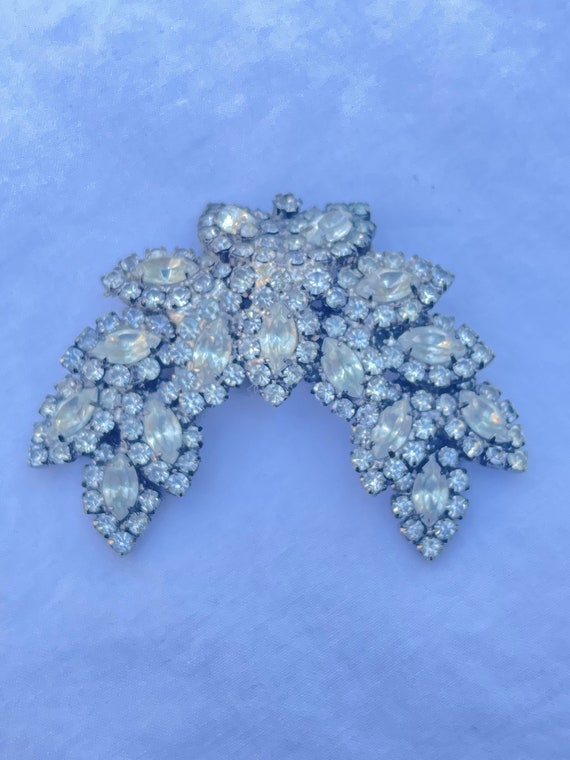 40s Rhinestone Vintage Brooch - image 7