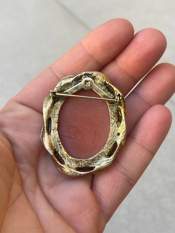 Large Carved Cameo Oval Brooch - image 2