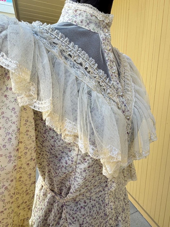 70s Victorian Prairie Dress: Act 1 Lace Ruffles, … - image 10