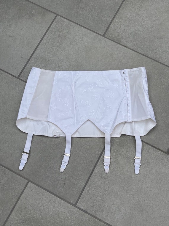 Deadstock 50's White Brocade Garter Belt Vintage L