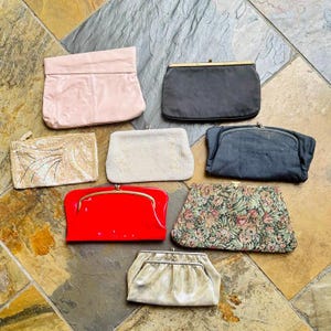 Lote - 8 Carteras de mano vintage, carteras, bolsos de noche, bolsos de cuero con cuentas y tapiz