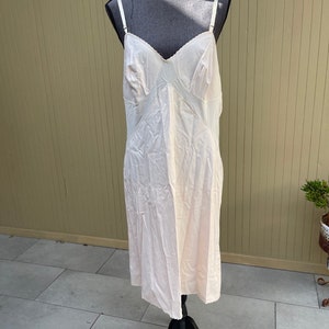 60s Vanity Fair Full Slip Dress Size 40