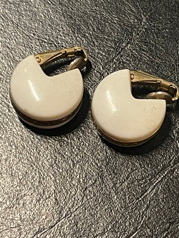 Small Thick White Hoop Vintage Clip On Earrings