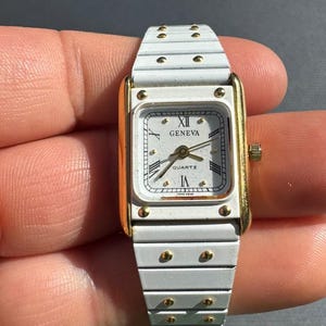 Geneva White Enamel Women&#39;s Wristwatch Vintage Quartz Tank Watch