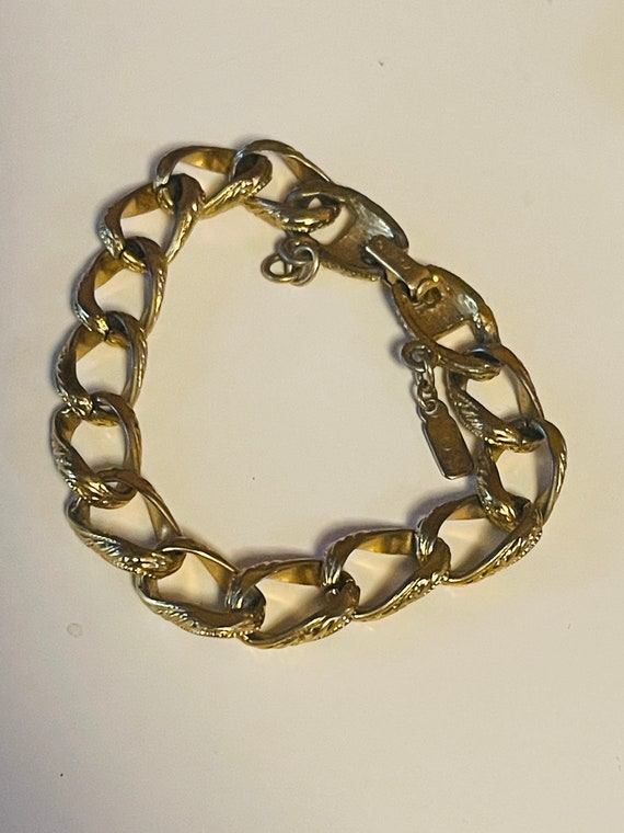 Vtg Monet Chucky  Black and Gold Link Bracelet Monet Gold Plated and Black Enamel Chunky Link Bracelet. For  main image 4
