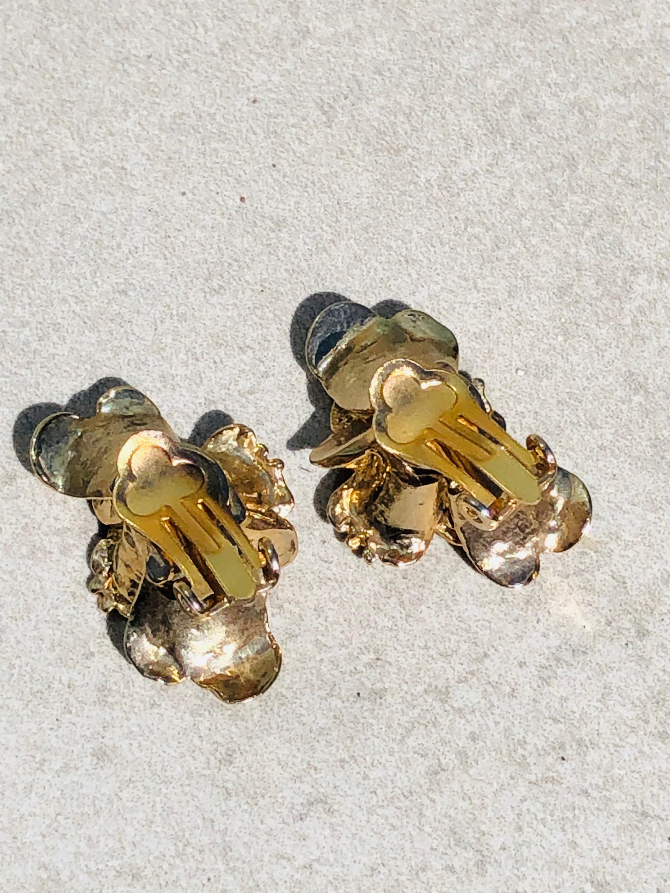 Clips D'oreille Fleurs Dorés Filigranés Avec Perles Et Strass - Occasion Bon état
