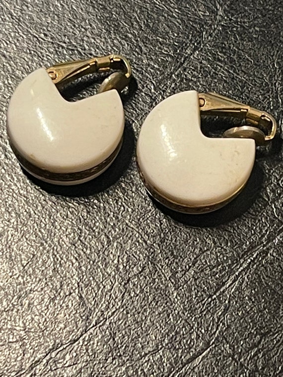 Small Thick White Hoop Vintage Clip On Earrings - image 3