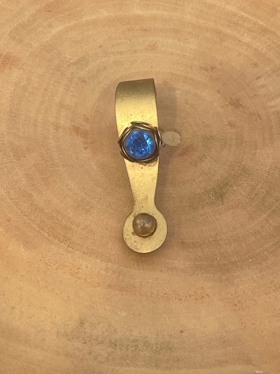 Glove Clip Scarf Pin Brass | Blue Stone Vintage Br