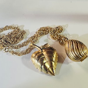 Perfume Glacé Avon Jewelry Gold Necklace Leaf Locket Vintage Lot