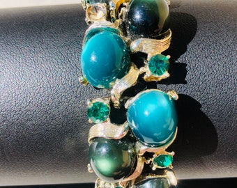 Pulsera de lucite vintage con cúpula termoestable verde de dos tonos Moonglow