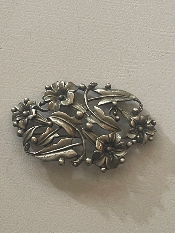 Silver Art Nouveau Floral Brooch