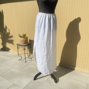 I.MAGNIN Half Slip Full Length Skirt Scalloped Edge Large Vintage I. Magnin