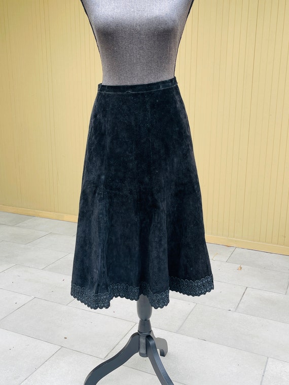 60s Suede Circle Skirt High Waist Vintage Skirt - image 2