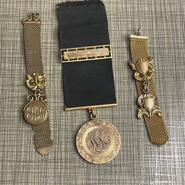 Chaîne de montre de poche remplie d'or antique Fobs ruban de maille LOT de 3