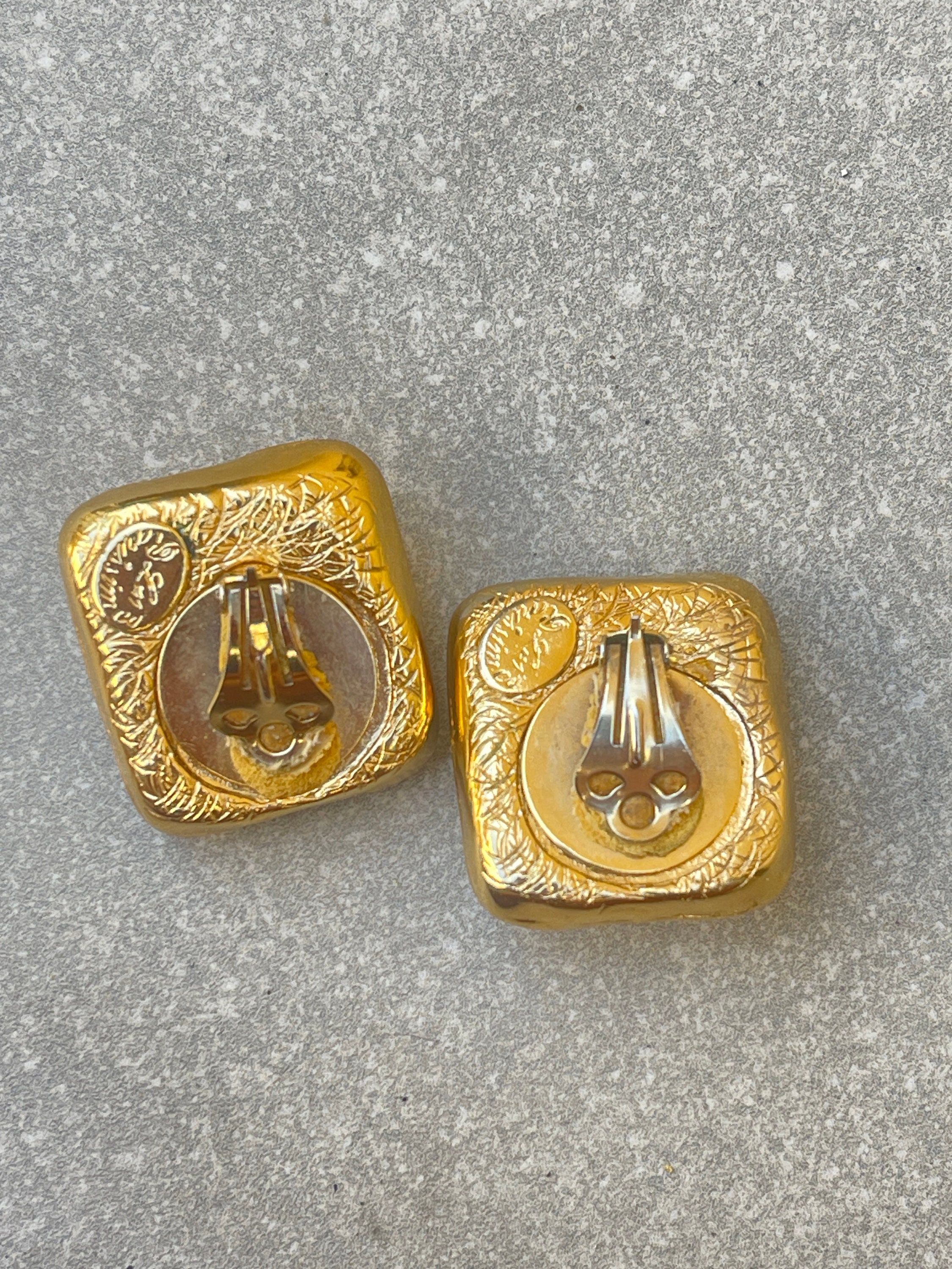 Lot De 2 Paires De Boucles D'oreilles Clips Vintage Années 80/90 – Dorées Et Pierres Bleues