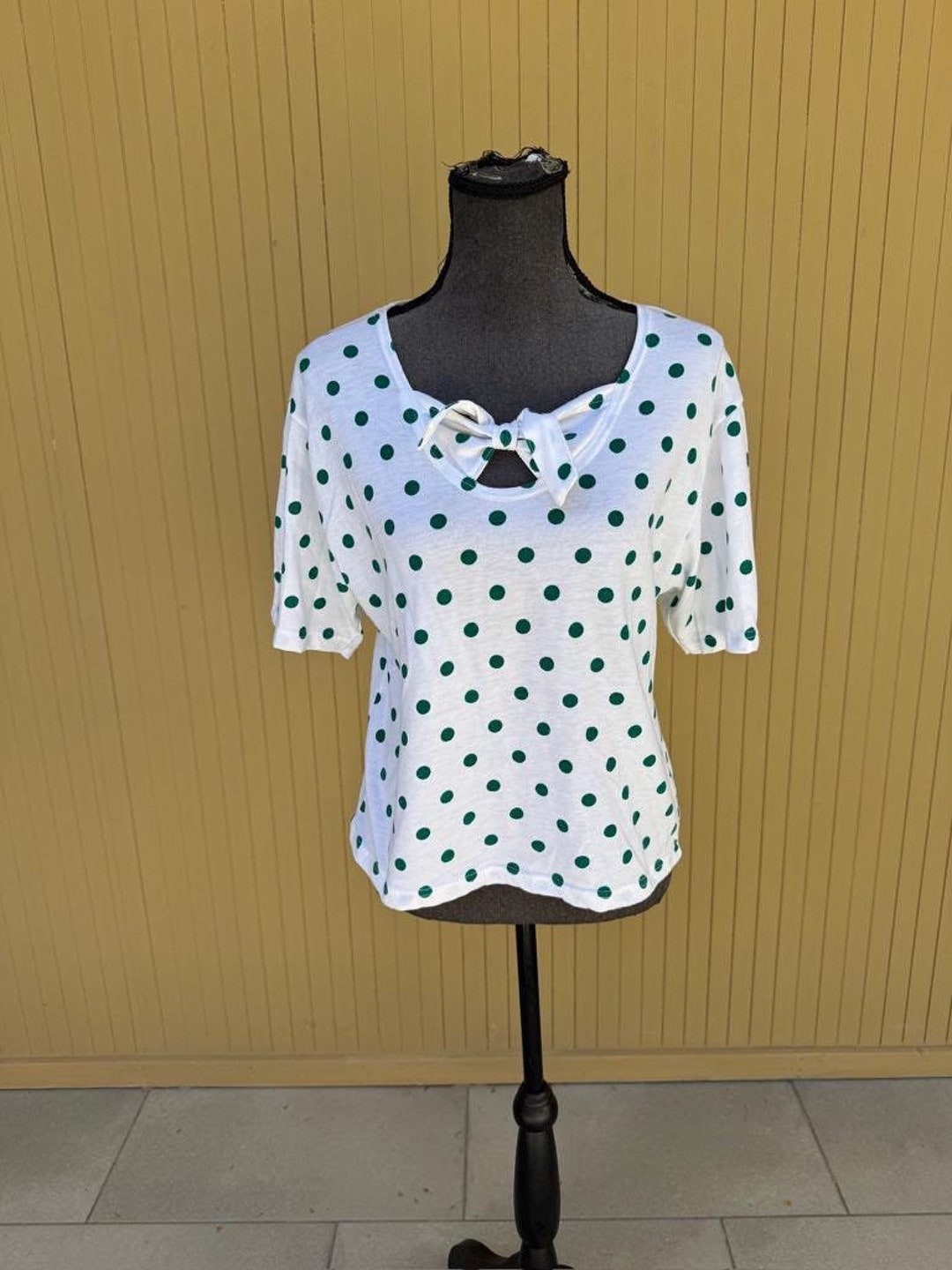 Vintage 90s Green Polka Dot Crop Top With Bow Shirt by No