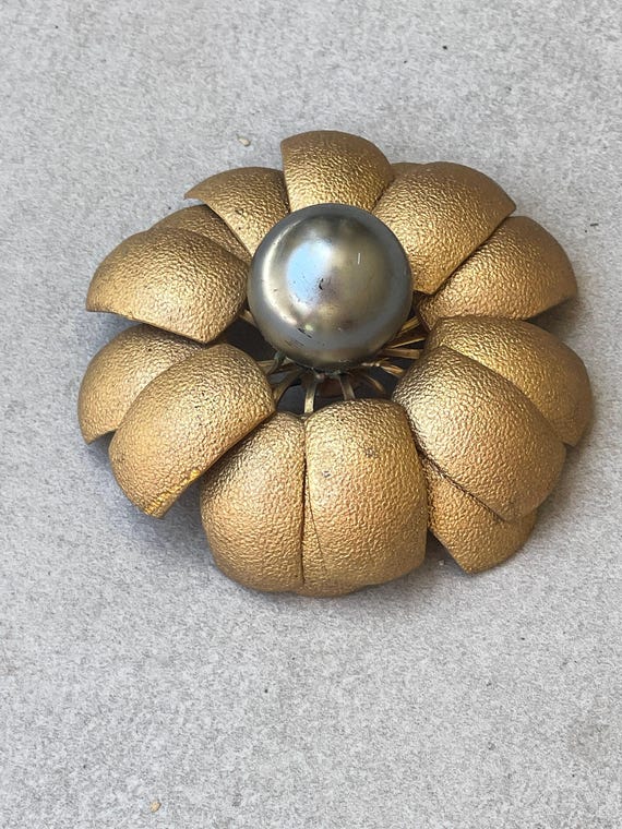 Kenneth Jay Lane Gold Large Flower Brooch Signed … - image 1