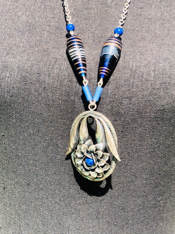 Oval silver flower pendant vintage blue glass bead