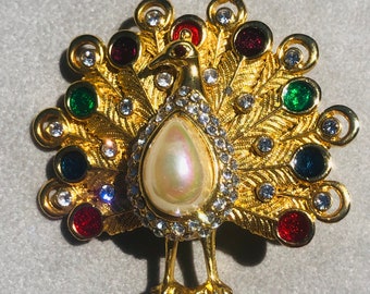 Gripoix Poured Glass Gold Rhinestone Vintage Peacock Brooch
