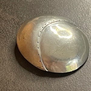 Robin Kahn Silver Oval Belt Buckle