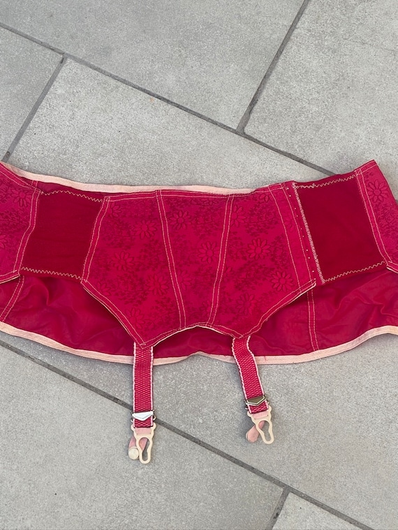 Women Floral Lace Garter Belts 6 Straps Suspender Belt Girdle For Stockings  ( 3 Colors)