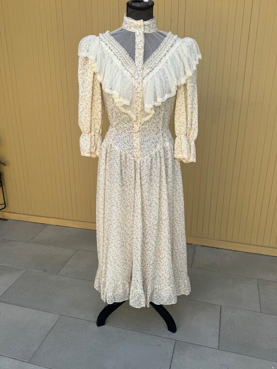 70s Victorian Prairie Dress: Act 1 Lace Ruffles, … - image 4