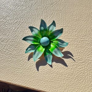 Retro emaille bloemenbroche vintage pin