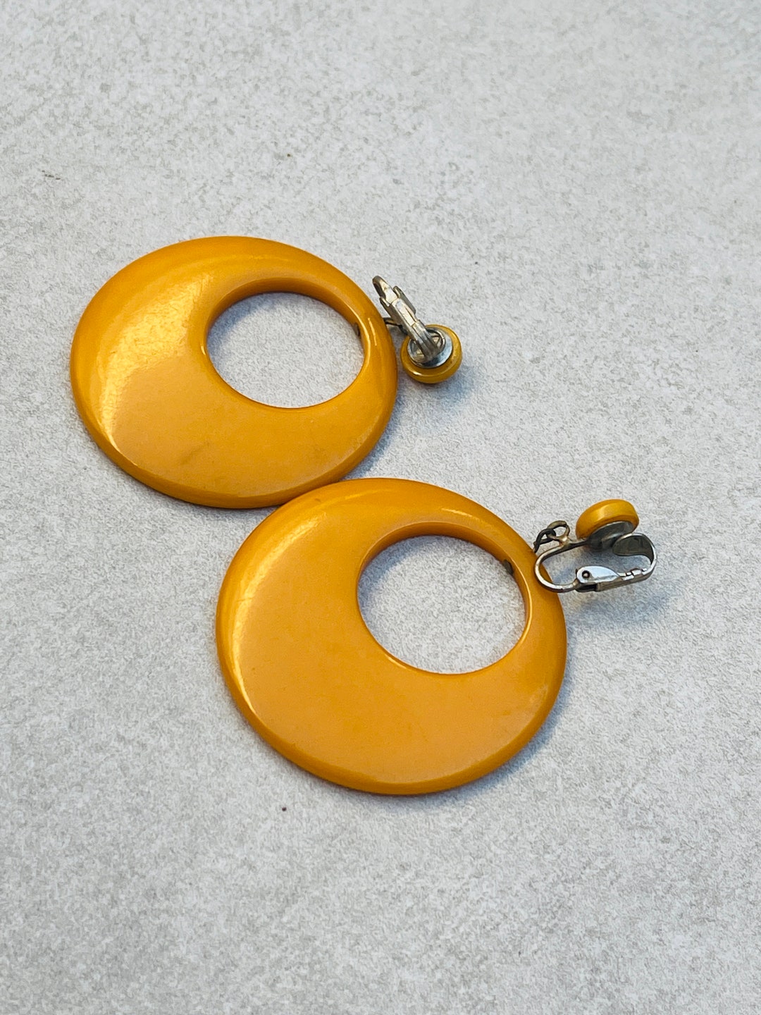 Butterscotch Bakelite Dangle Hoop Vintage Clip on Earrings