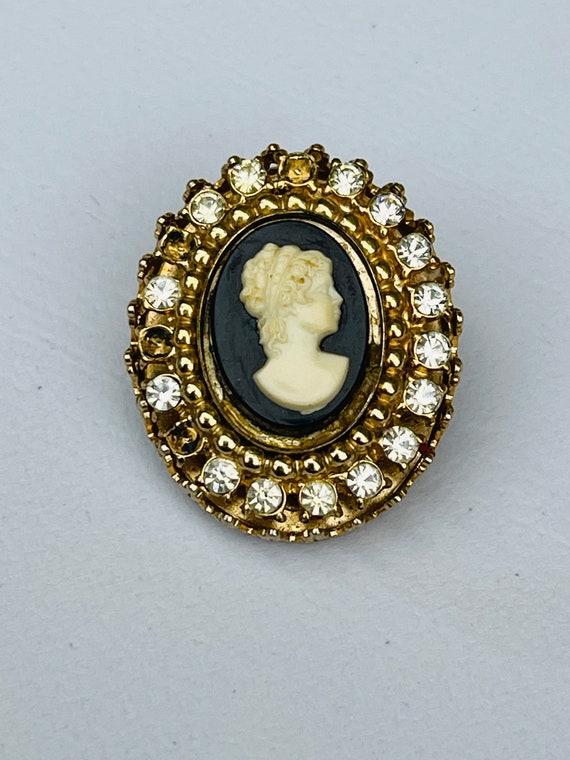 Coro Cameo Brooch Vintage Rhinestone Pin - image 1