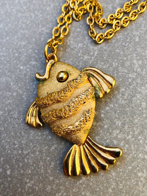 Signed JJ Vintage Gold Fish Pendant Necklace 