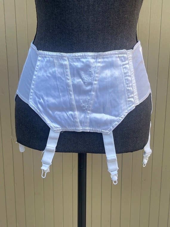 Vintage 1950s Garter Belt Gem