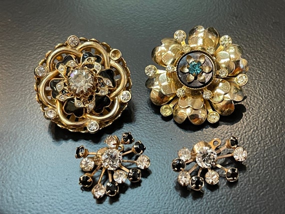 Vintage Clear/Black Rhinestone Brooch Lot Gold Fl… - image 1